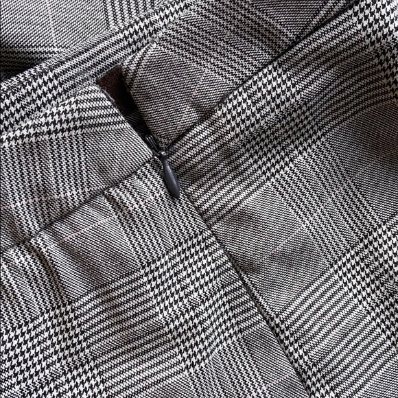 skirt - Picture 2 of 5